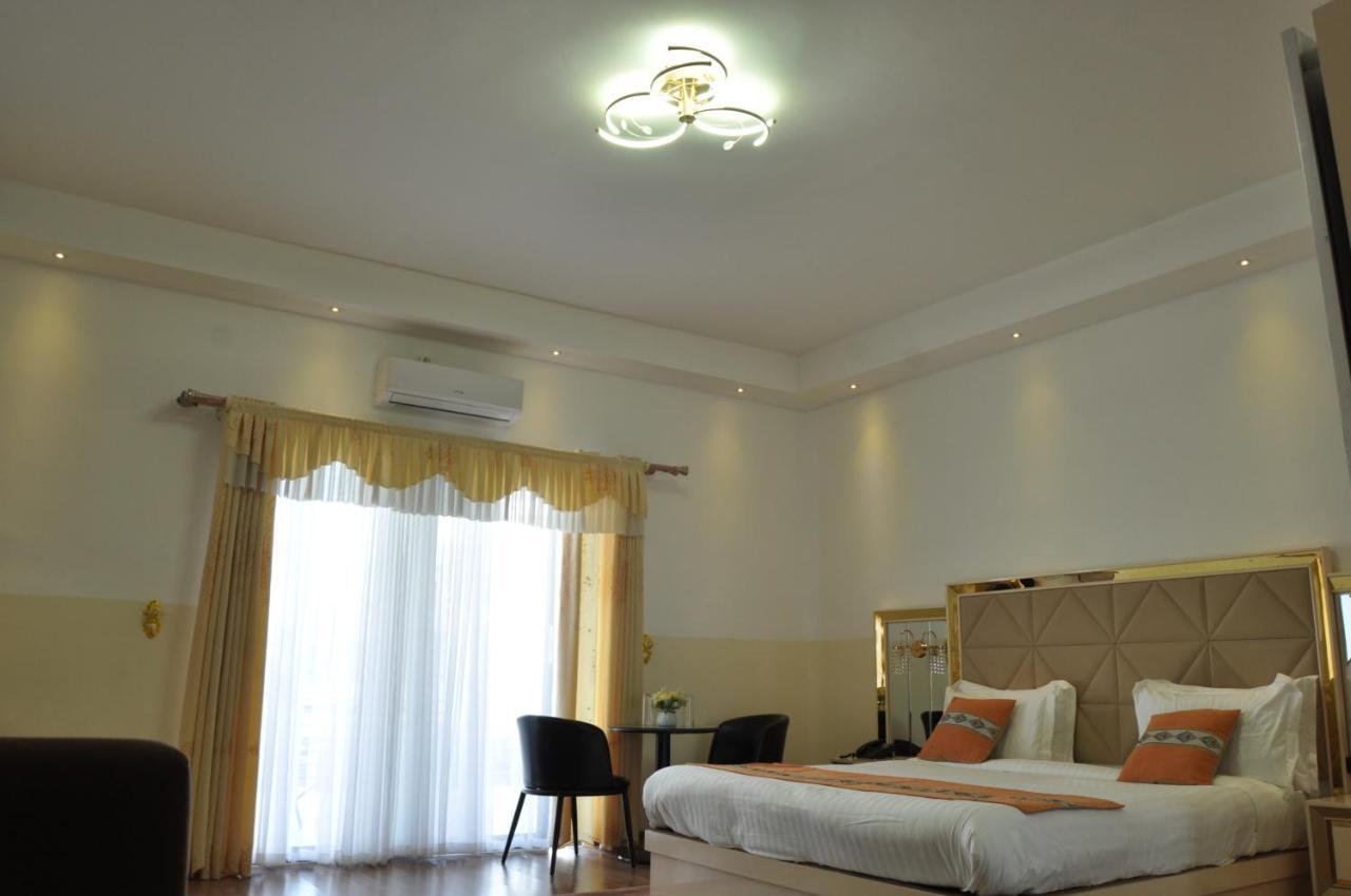 Hotel Sky Blue Mada Alasora Eksteriør bilde