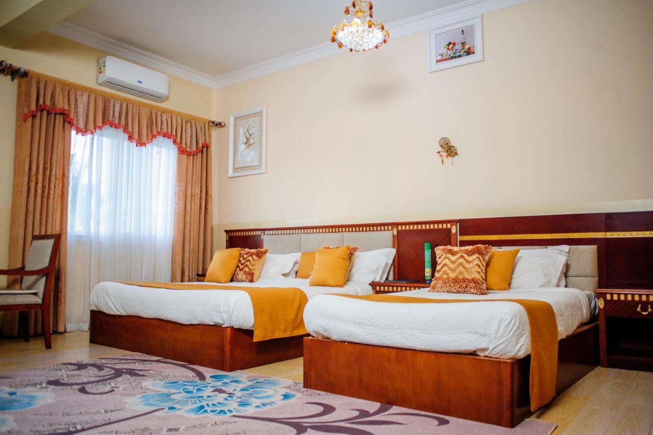 Hotel Sky Blue Mada Alasora Eksteriør bilde