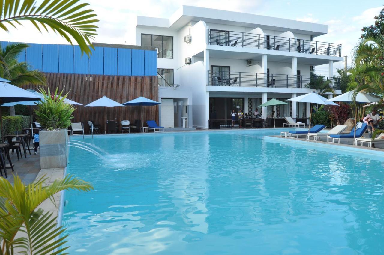 Hotel Sky Blue Mada Alasora Eksteriør bilde